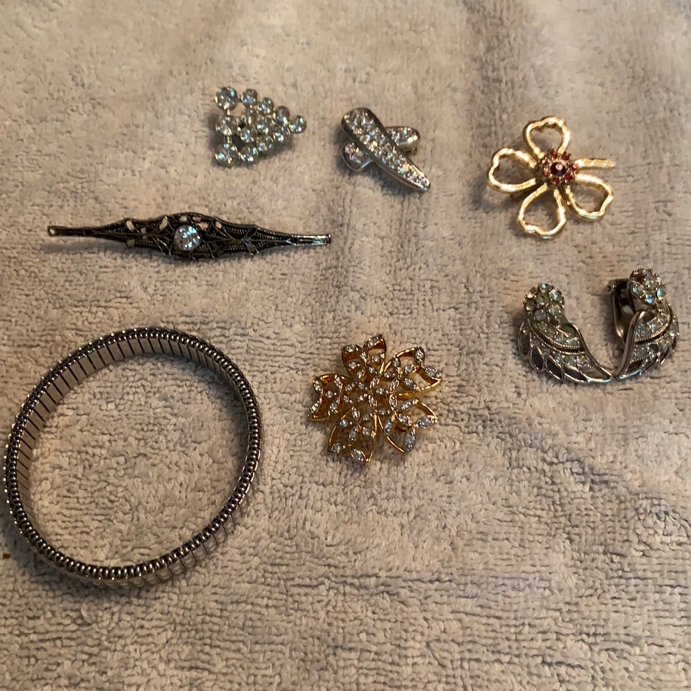 Jewelry lot# 5 Pins, bracelet & clip on earrings